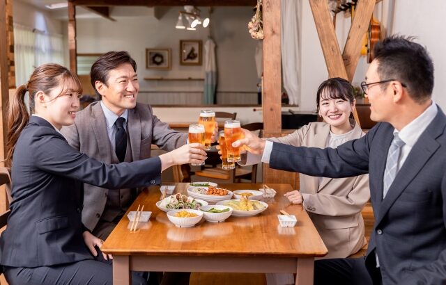 非効率を制する者がタイパを制す？！ 若手から学ぶ経営効率化のヒント