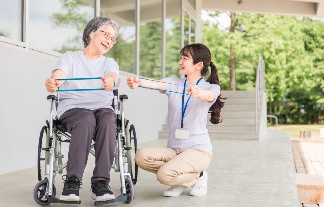 配置基準緩和で二極化が始まる― 詰む病院にならないために ―